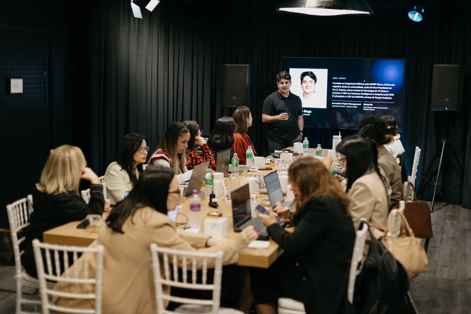 Turma do workshop Do dado à decisão em investigação